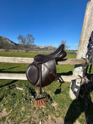 Montura de salto de equitación