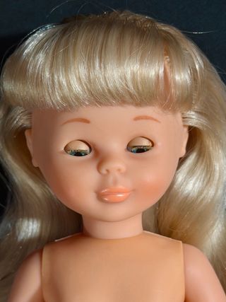 Nancy rubia flequillos de los años 90