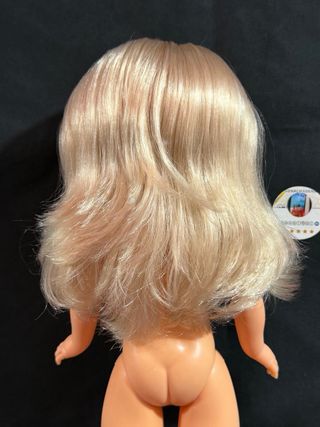 Nancy rubia flequillos de los años 90