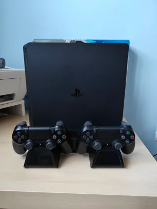 PS4 Slim 1TB + 2 Mandos + 6 Juegos