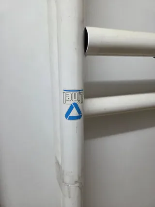 Mesa de proyectos para carrera técnica.