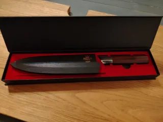​Santoku KŌSHIN (鋼心) 200mm – Nuovo in Box