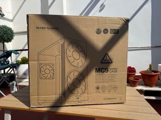 Caja Gaming MC9 Negra y Blanca