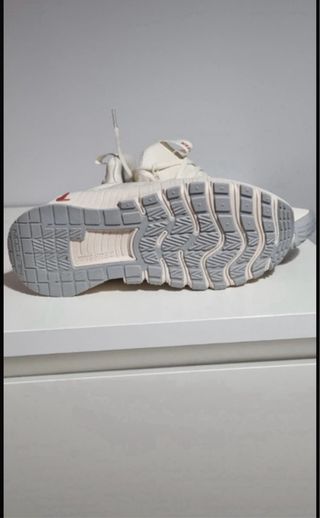 Nike Free Metcon Beige/Gris Talla 37.5