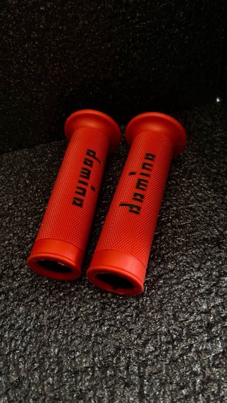 Puños Domino Racing Rojos - Nuevo