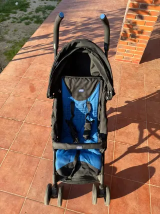 Silla de paseo Chicco azul y negra