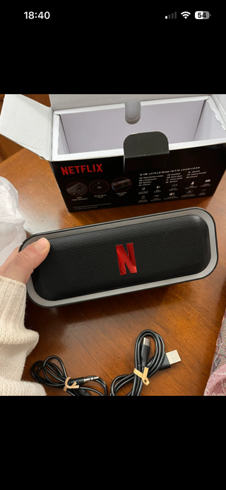 Cassa Bluetooth Netflix Portatile Nuova