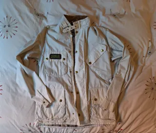 Chaqueta Barbour Internacional Beige