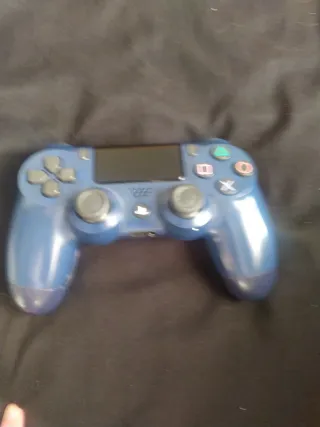 Consola PS4+volante+mando+cascos+juego