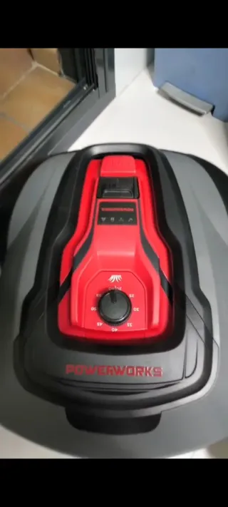 Robot tosaerba Powerworks nuovo