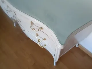 Cómoda antigua madera y cristal