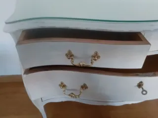 Cómoda antigua madera y cristal