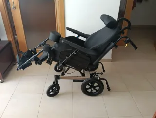 Silla de ruedas RAE invacare