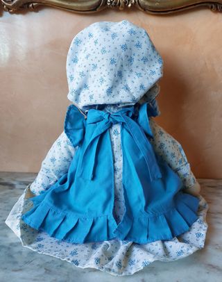 Muñeca de fieltro  tipo "Casa de la Pradera"