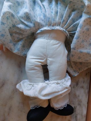 Muñeca de fieltro  tipo "Casa de la Pradera"