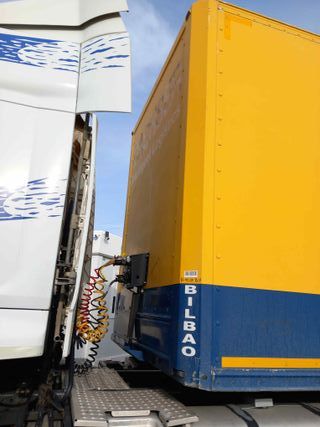 SEMIRREMOLQUE PAQUETERO LECITRAILER DACHSER 2014