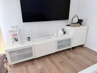 Mueble TV Blanco y Transparente