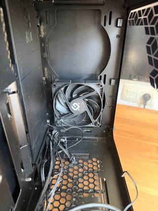 Caja PC ITX + Refrigeración líquida  Cooler