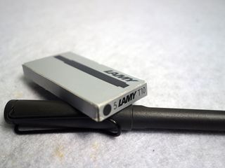 Pluma Lamy Safari Umbra + 5 Recambios