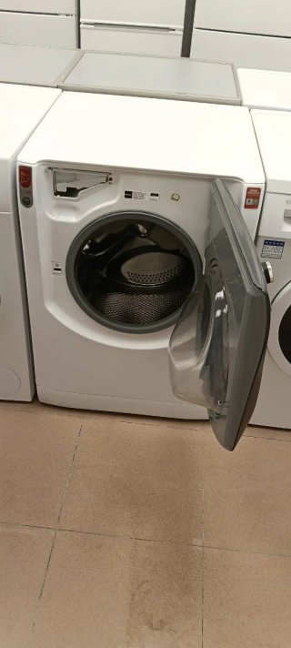 LAVADORA COM SECADORA ARISTÓN 10 KG A 7 KGRPM 1600