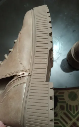 Botas militares mujer Beige Talla 41 Nuevas.