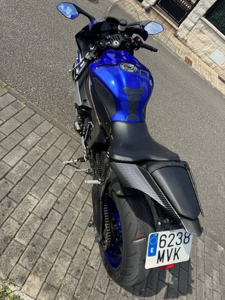 Yamaha R1 2015