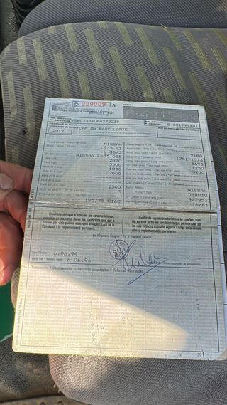 Nissan L35 Volquete 3500kg