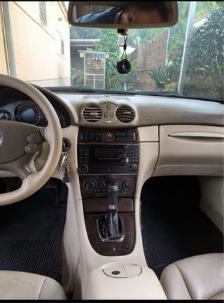 Mercedes-Benz  CLK 2005