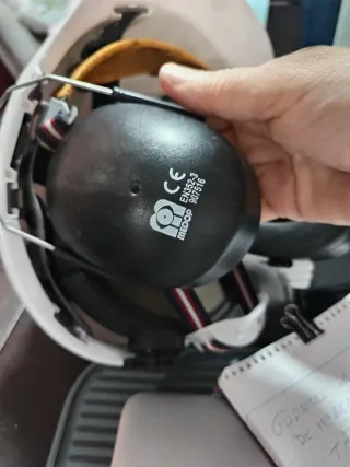 Casco seguridad JSP con orejeras