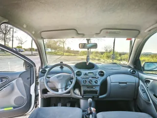 Toyota Yaris 2002