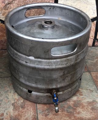 Barriles de aluminio con grifos