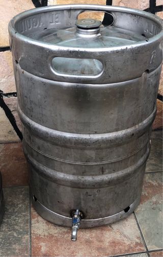 Barriles de aluminio con grifos