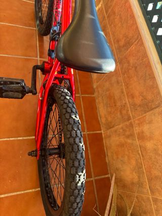 Bicicleta BMX Roja