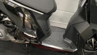 Peugeot Tweet 125cc Negra