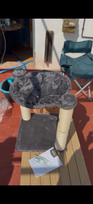 Árbol rascador para gatos con hamaca