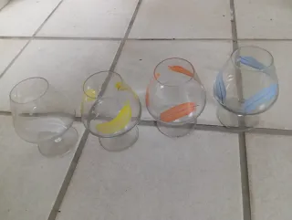 4 copas de coñac decoradas