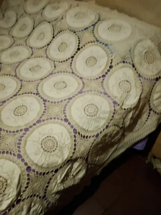 Colcha de matrimonio hecha a mano