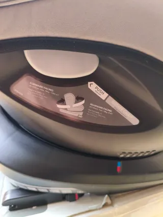 Silla coche Joie giratoria gris