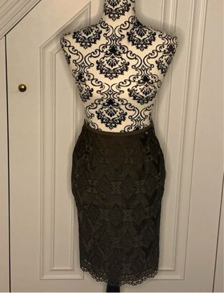 Falda Guess encaje verde oliva