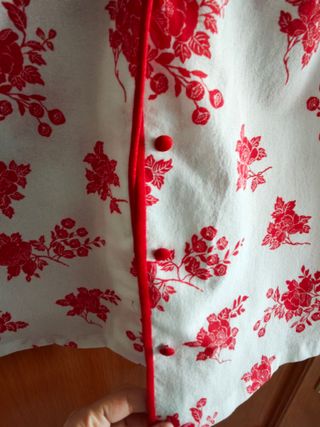 Camisa oriental blanca y roja - perfecta -talla 46