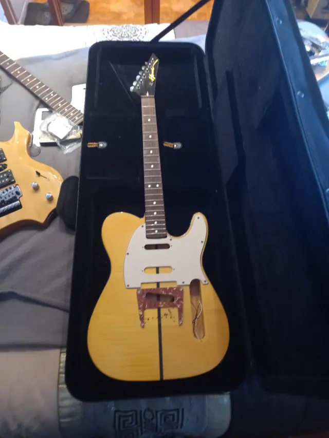 Maleta rígida polifam liviano para varios modelos