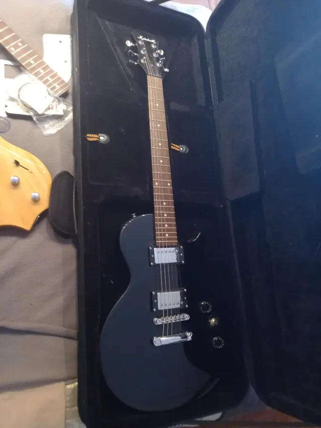 Maleta rígida polifam liviano para varios modelos