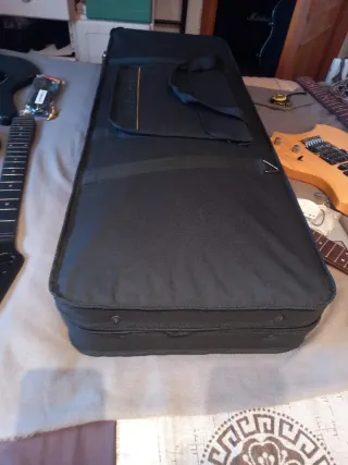 Maleta rígida polifam liviano para varios modelos