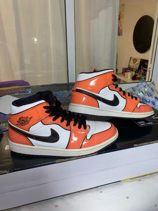 Zapatillas Jordan 1 Mid Turf Orange