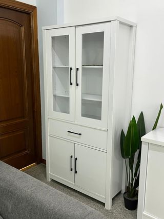 Vitrina nueva en blanco moderna y barata