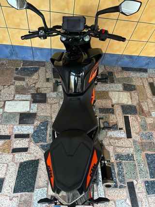 KTM Duke 125 Negra/Naranja