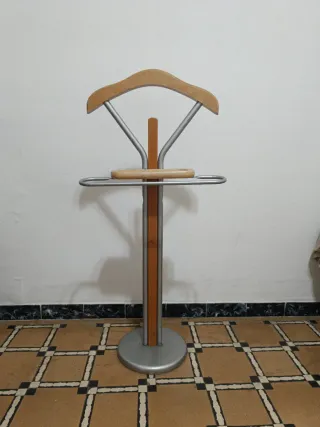 Perchero de pie madera y metal