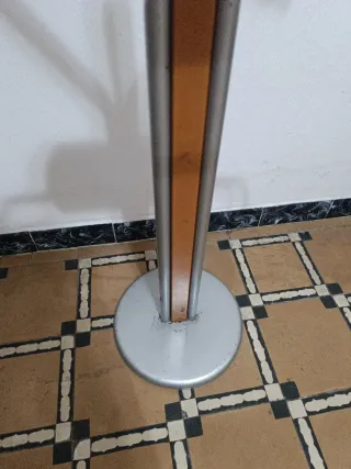 Perchero de pie madera y metal