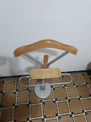 Perchero de pie madera y metal