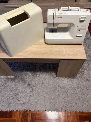 Máquina de coser Singer con funda